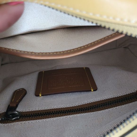 NWT COACH TOM WESSELMANN ARTWORK CROSSBODY PURSE FLIGHT BAG ADJUSTABLE S… - Picture 7 of 13